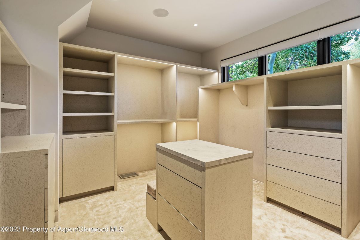 Interior, Recessed Lighting, Walk-in Closets