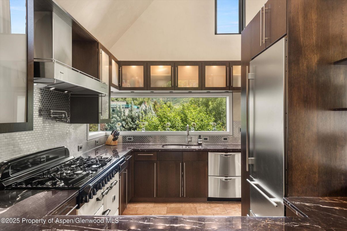 Interior, Kitchen, Stainless Steel Appliances