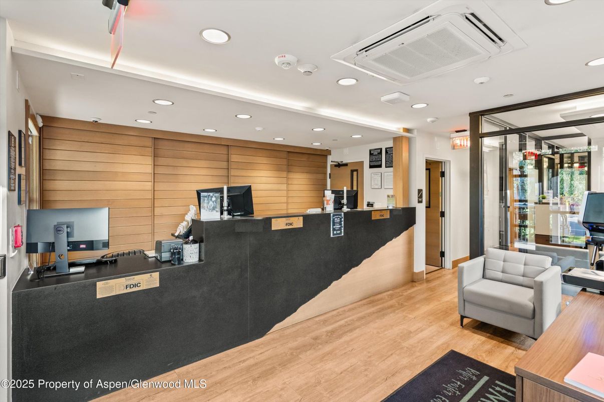 Interior, Recessed Lighting, Wood Texture Flooring, Wooden Walls