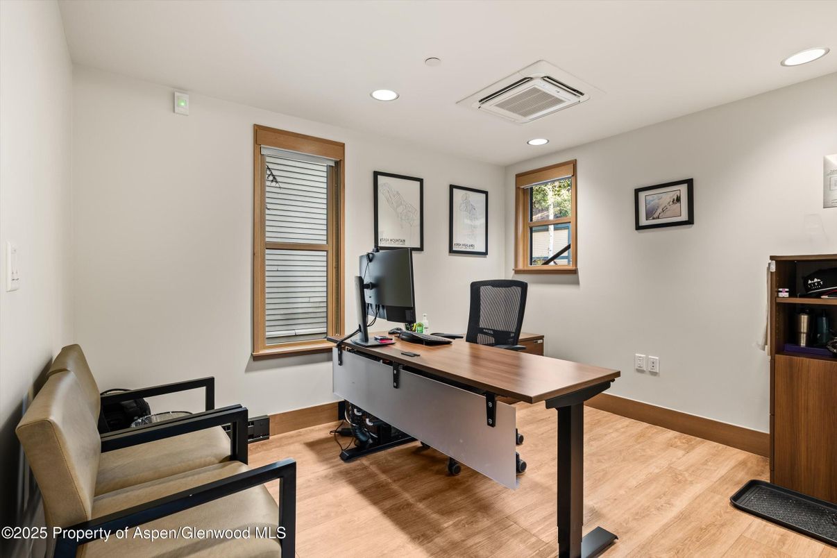Home Office, Interior, Recessed Lighting, Wood Texture Flooring