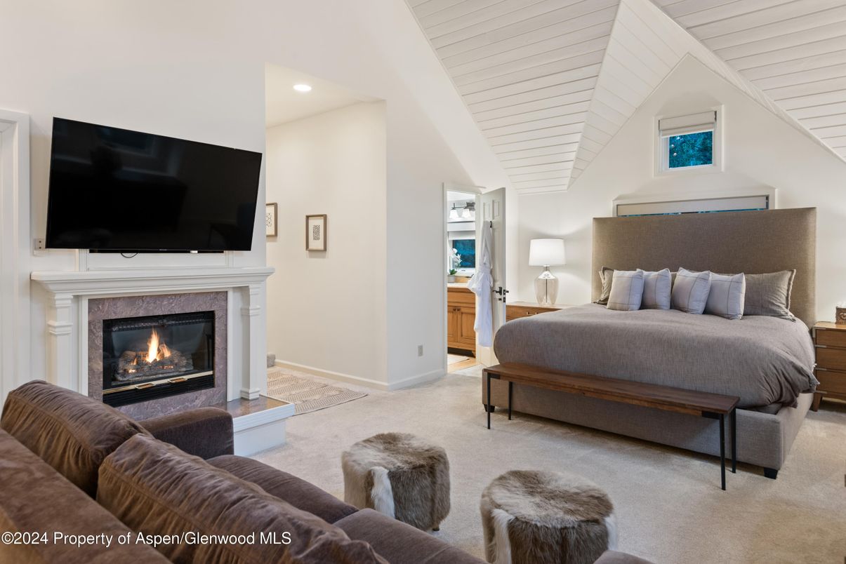 Bedroom, Fireplace, Interior, Recessed Lighting