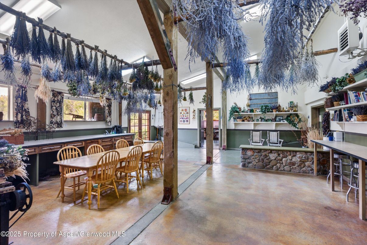 Dining room, Interior