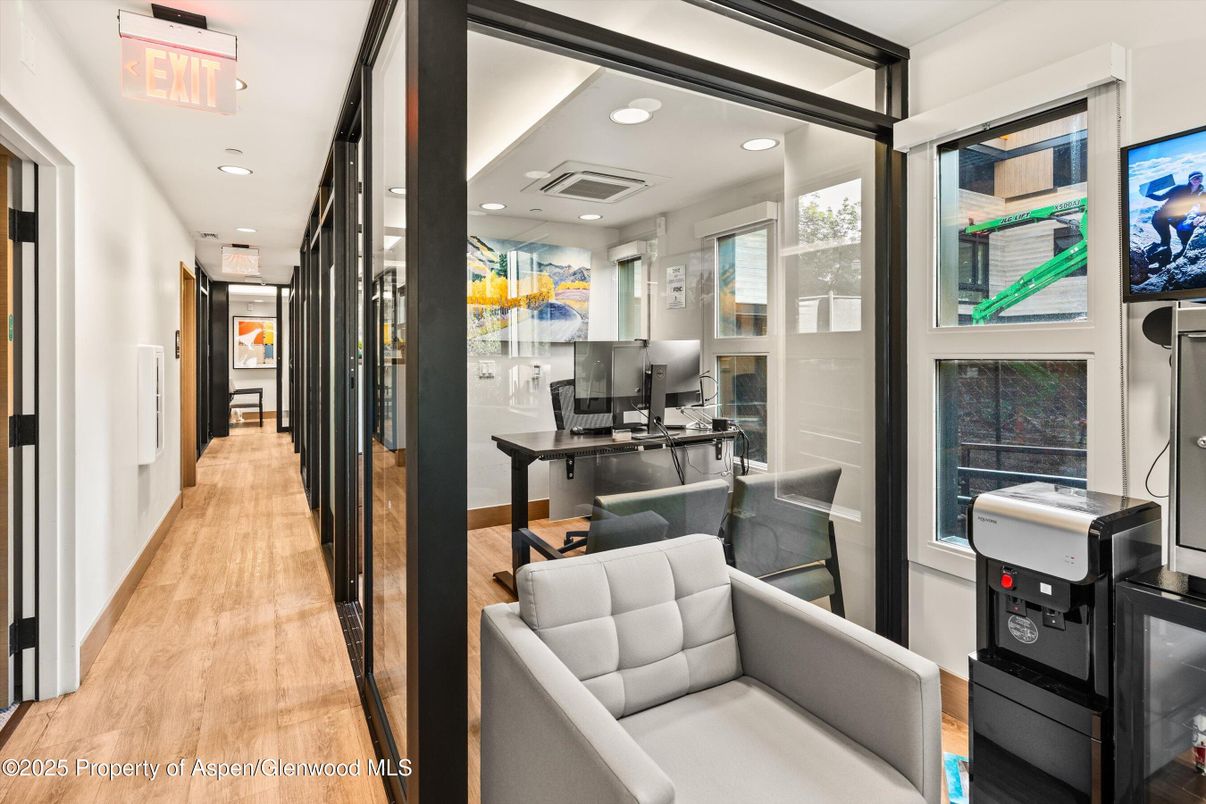 Home Office, Interior, Recessed Lighting, Wood Texture Flooring