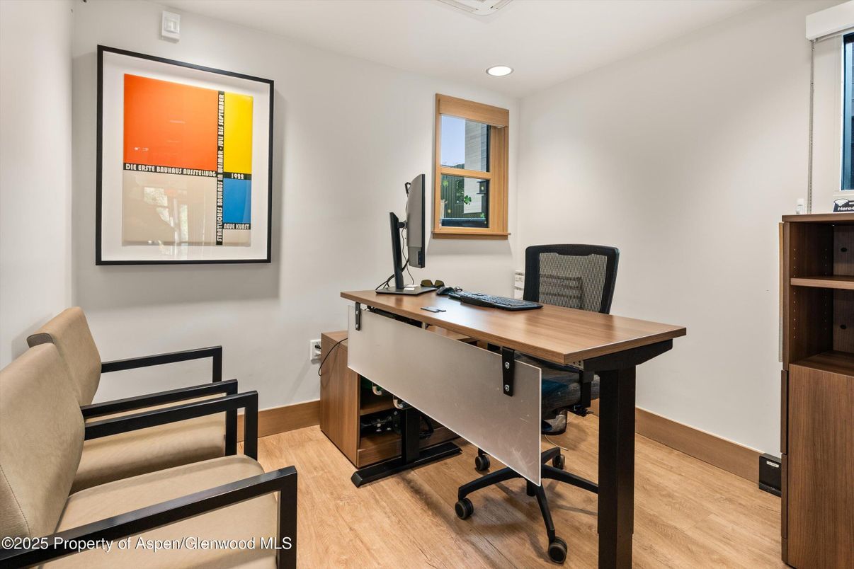 Home Office, Interior, Recessed Lighting, Wood Texture Flooring