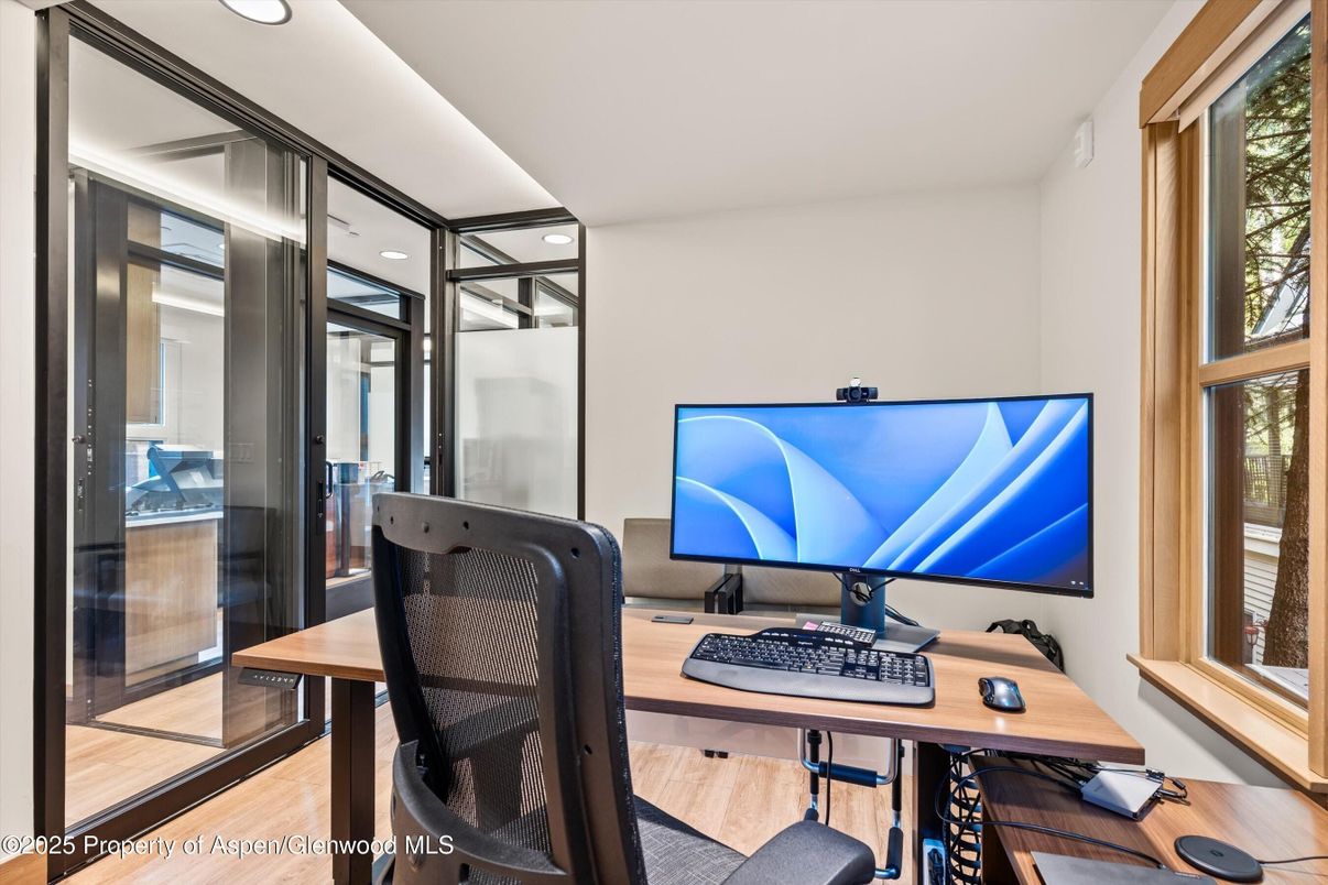 Home Office, Interior, Recessed Lighting, Wood Texture Flooring