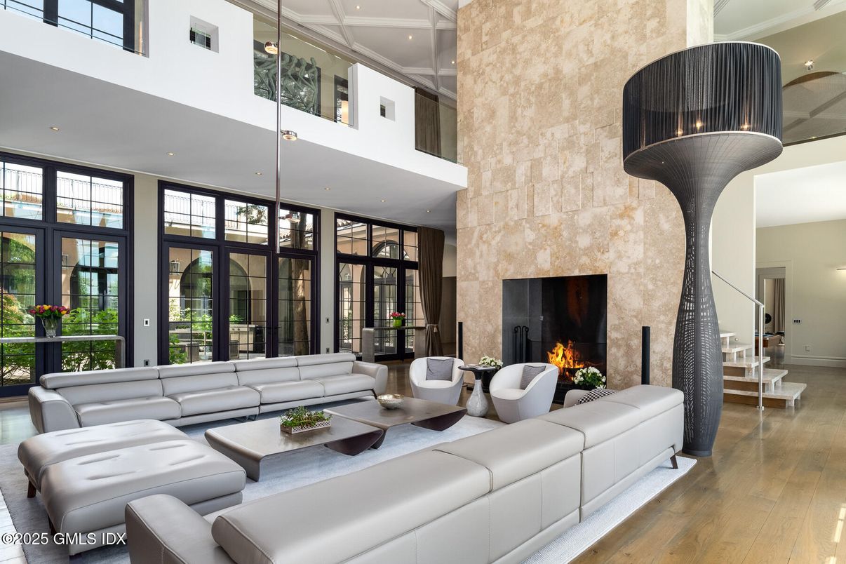 Fireplace, Interior, Living room, Pendant Lights, Recessed Lighting, Wood Texture Flooring