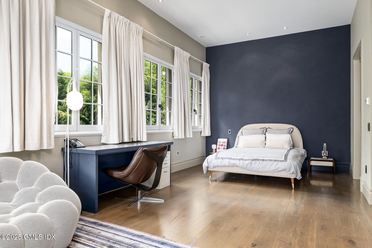 Bedroom, Home Office, Interior, Recessed Lighting, Wood Texture Flooring