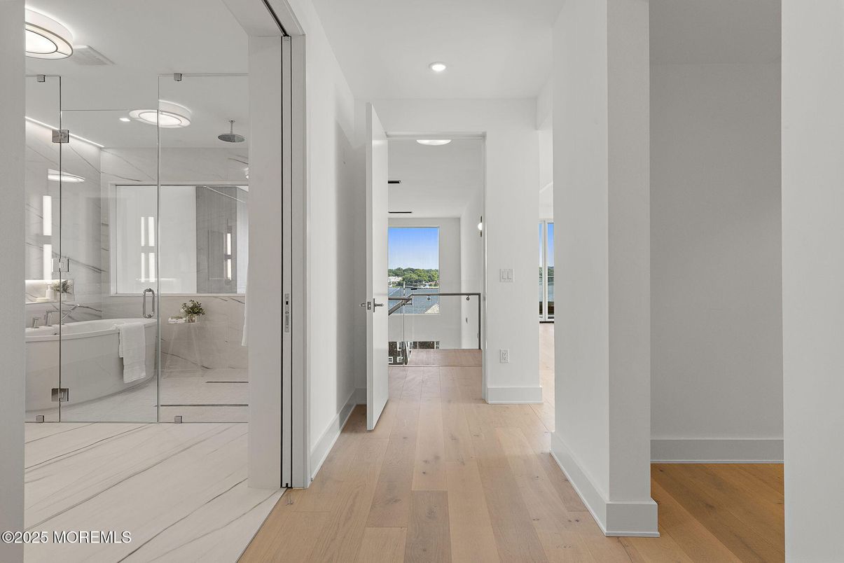 Bathroom, Interior, Recessed Lighting, Wood Texture Flooring