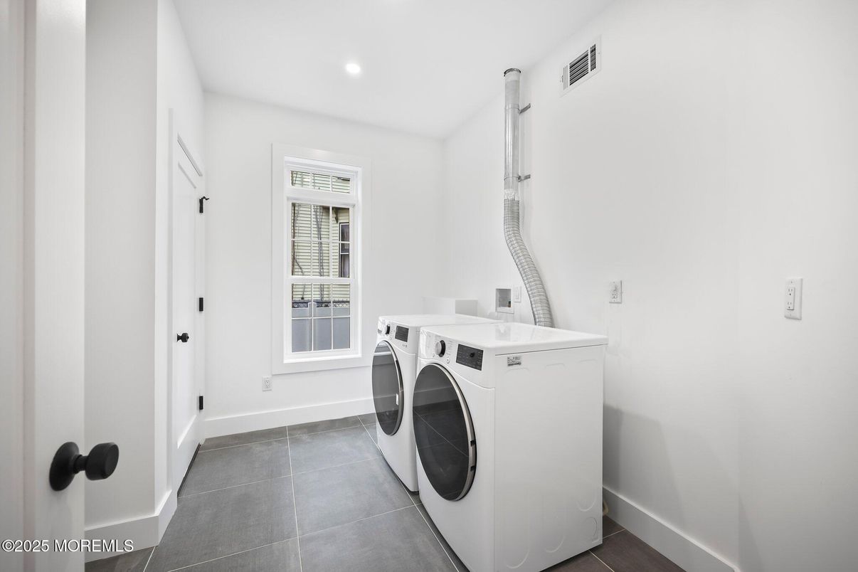 Interior, Recessed Lighting, Washer
