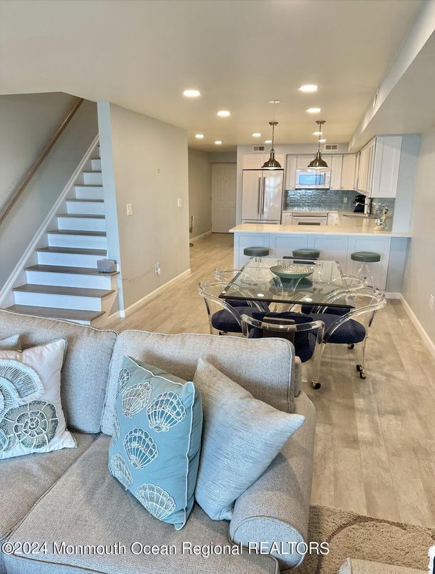 Dining room, Interior, Kitchen, Living room, Pendant Lights, Recessed Lighting, Stainless Steel Appliances