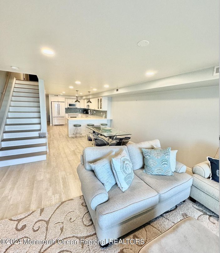 Interior, Kitchen, Living room, Pendant Lights, Recessed Lighting, Wood Texture Flooring