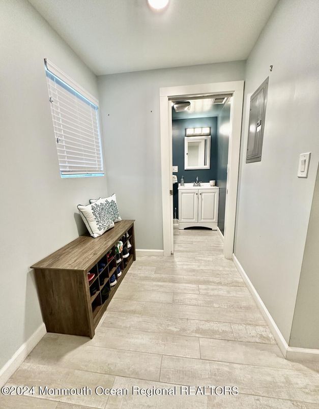 Interior, Recessed Lighting, Wood Texture Flooring