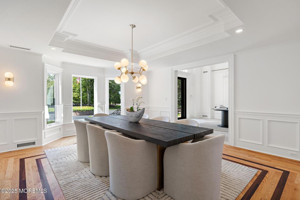 Chandelier, Dining room, Interior, Pendant Lights, Recessed Lighting, Wood Texture Flooring