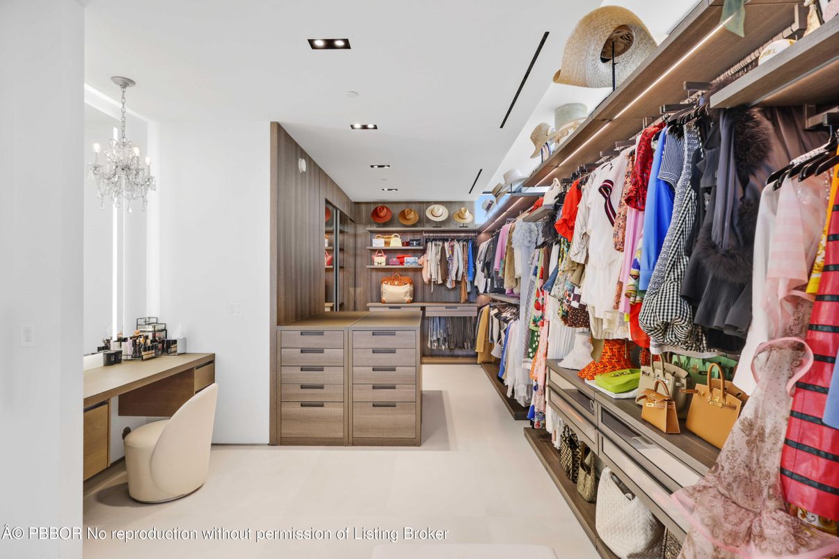 Chandelier, Interior, Recessed Lighting, Walk-in Closets