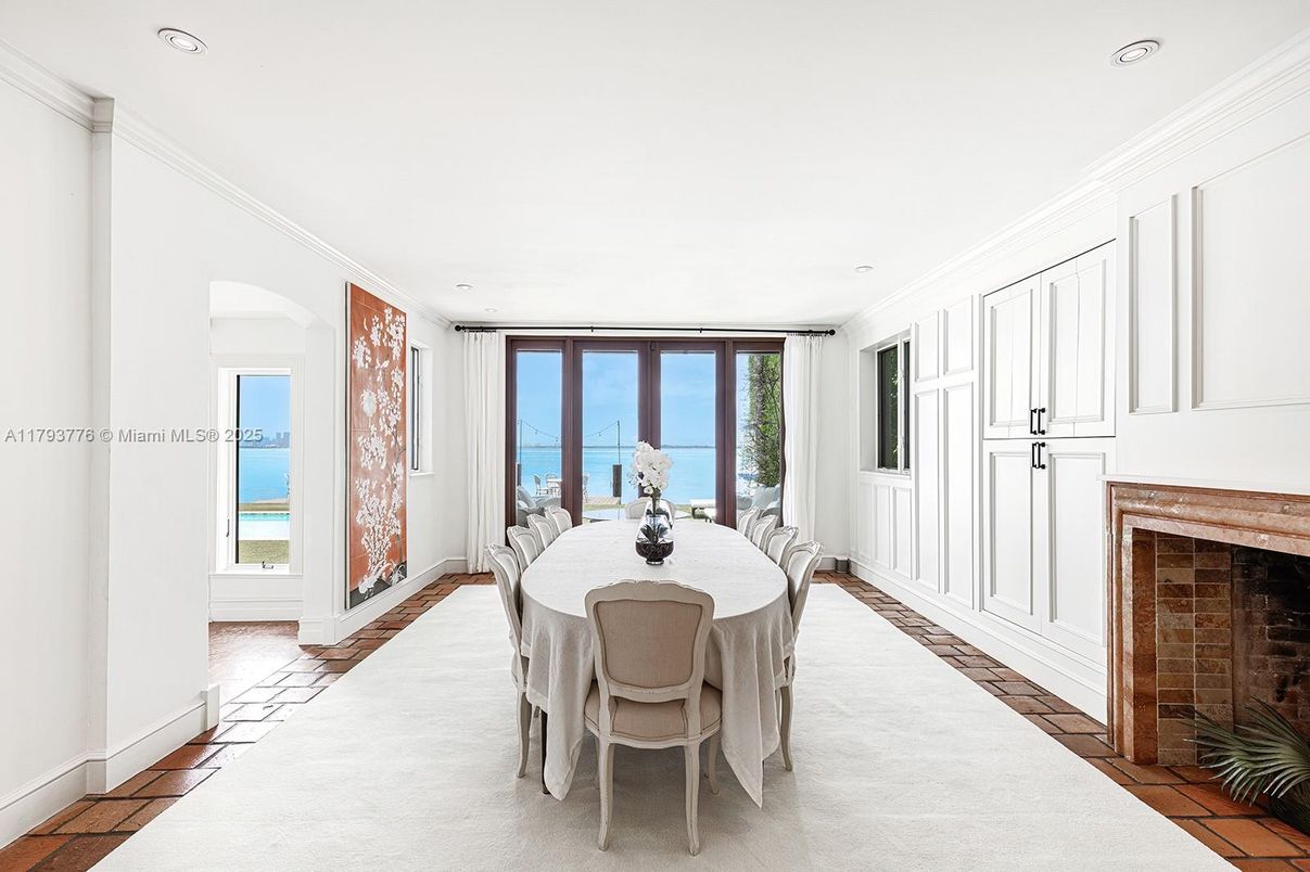 Dining room, Fireplace, Interior, Recessed Lighting