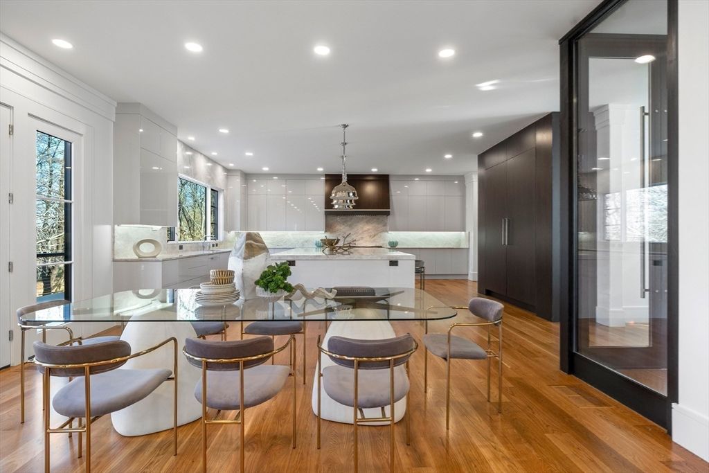 Dining room, Interior, Kitchen, Pendant Lights, Recessed Lighting, Stainless Steel Appliances, Wood Texture Flooring