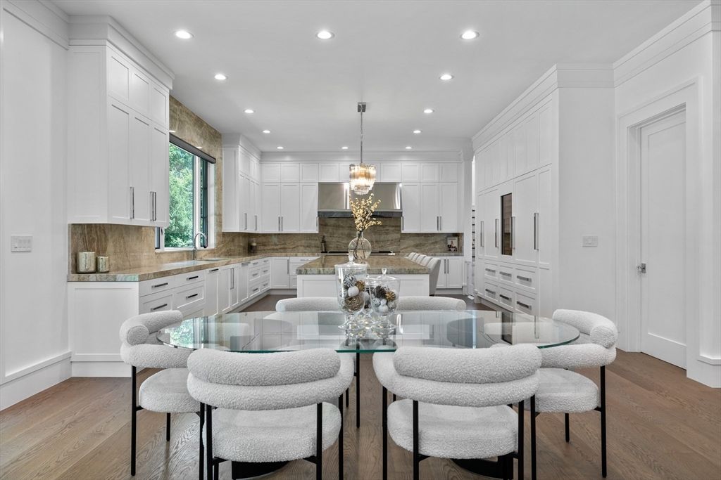 Dining room, Interior, Kitchen, Pendant Lights, Recessed Lighting, Wood Texture Flooring