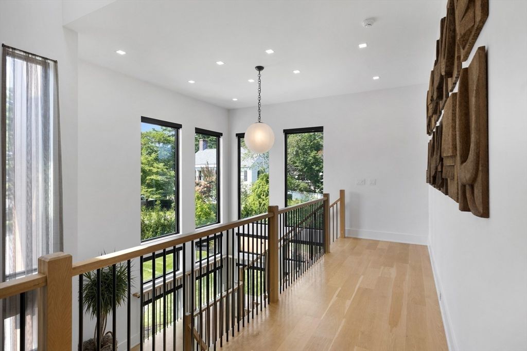 Interior, Pendant Lights, Recessed Lighting, Wood Texture Flooring