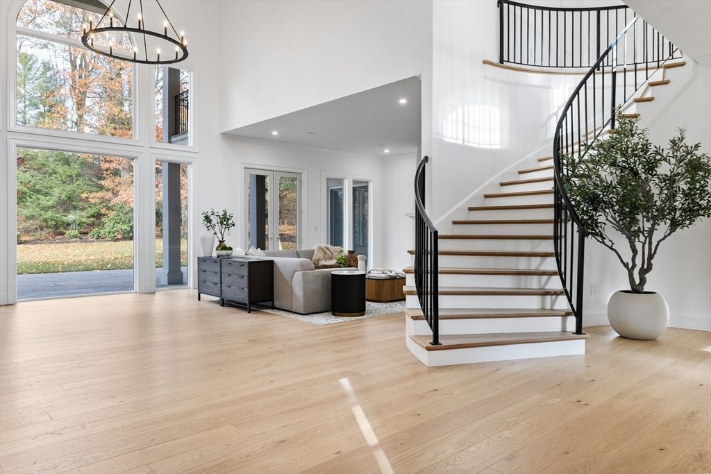 Chandelier, Interior, Living room, Recessed Lighting, Wood Texture Flooring
