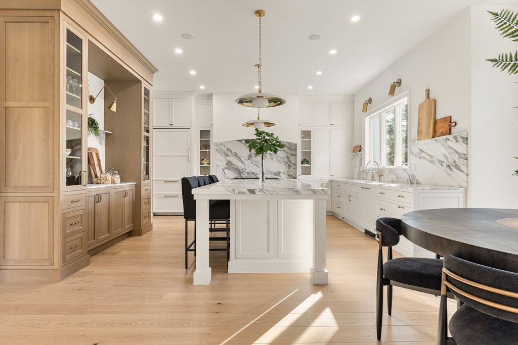 Dining room, Interior, Kitchen, Marble Walls, Pendant Lights, Recessed Lighting, Wood Texture Flooring