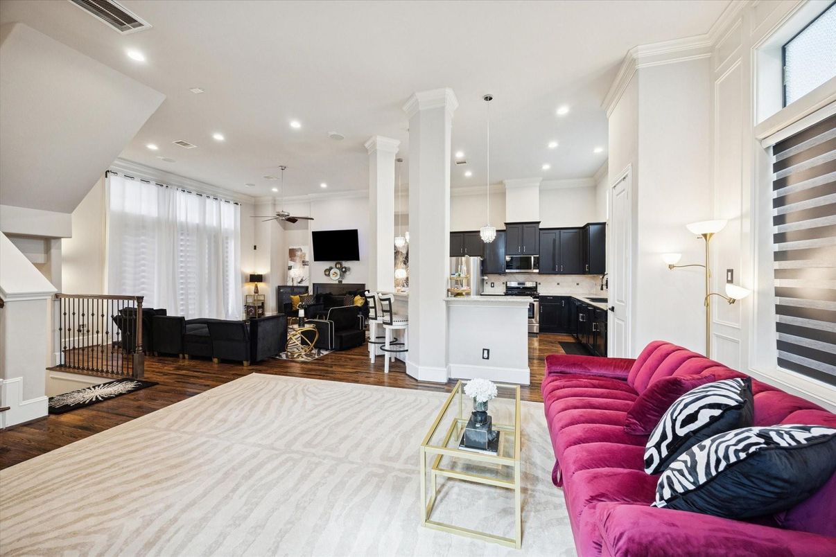 Interior, Kitchen, Living room, Pendant Lights, Recessed Lighting, Wood Texture Flooring