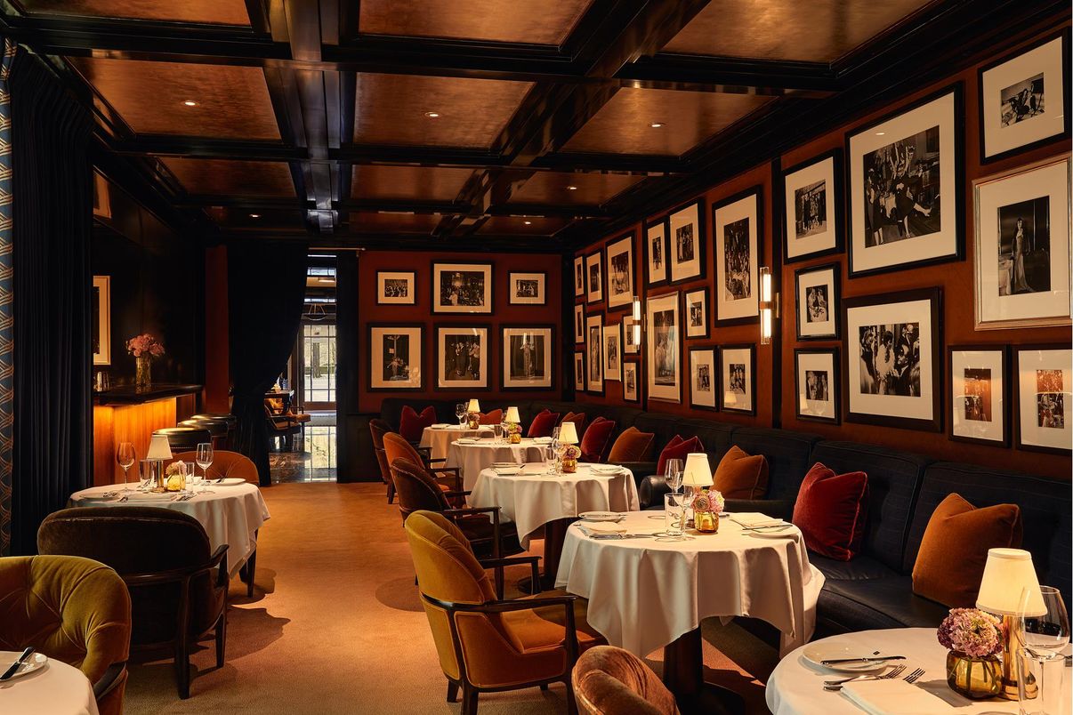 Dining room, Interior, Recessed Lighting