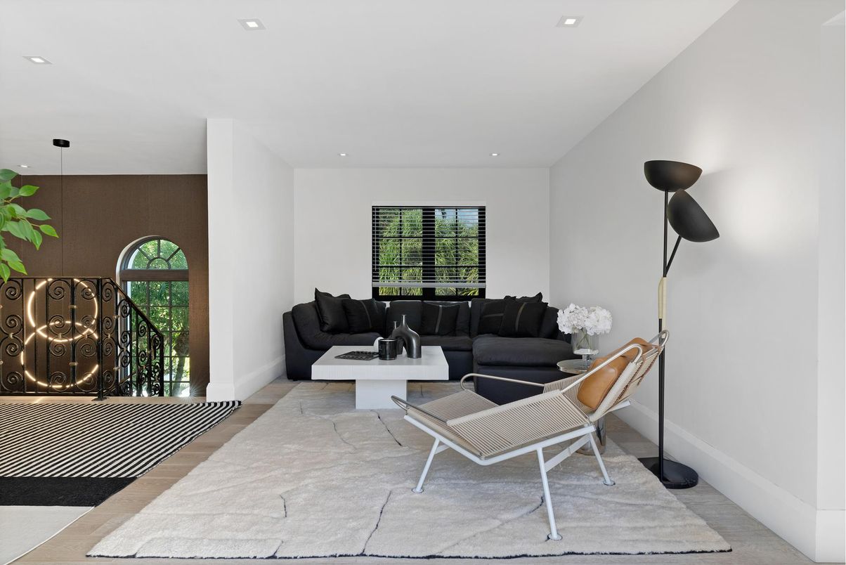 DE Listing image placeholder