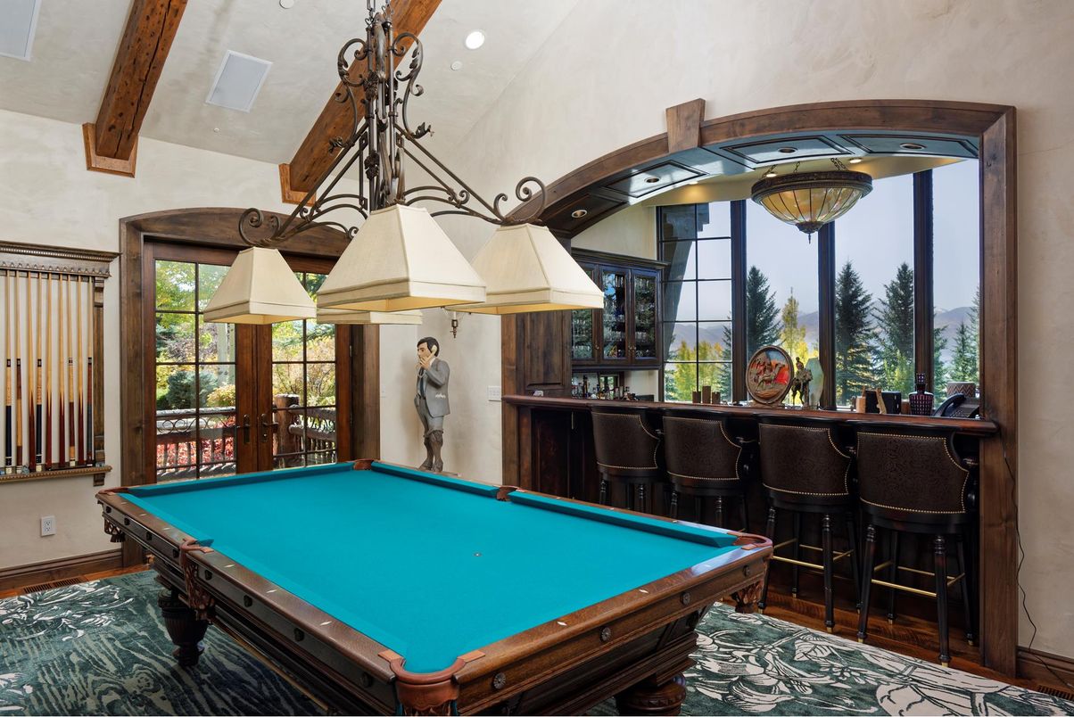 Billiard Table, Game Room, Interior, Recessed Lighting