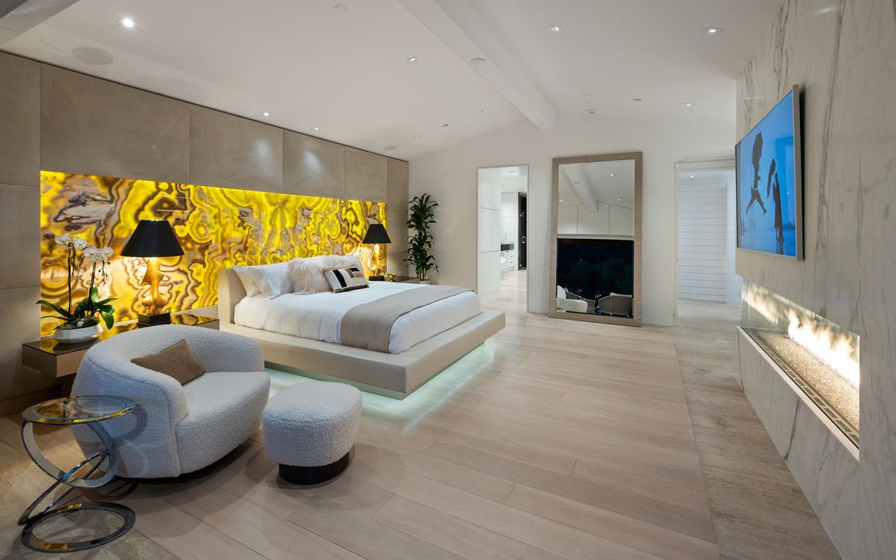 Bedroom, Fireplace, Interior, Recessed Lighting, Wood Texture Flooring