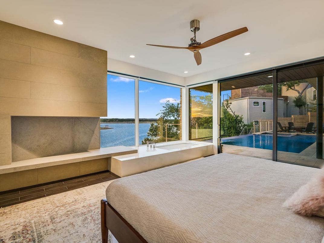 Bedroom, Interior, Pool, Recessed Lighting, Water