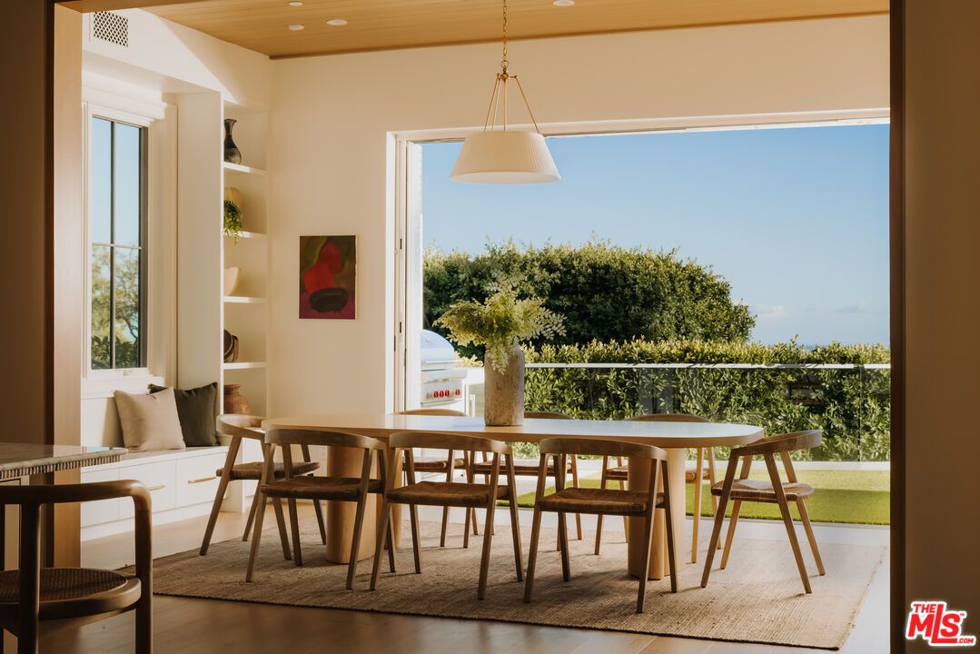 Dining room, Interior, Pendant Lights, Recessed Lighting, Wooden Ceilings