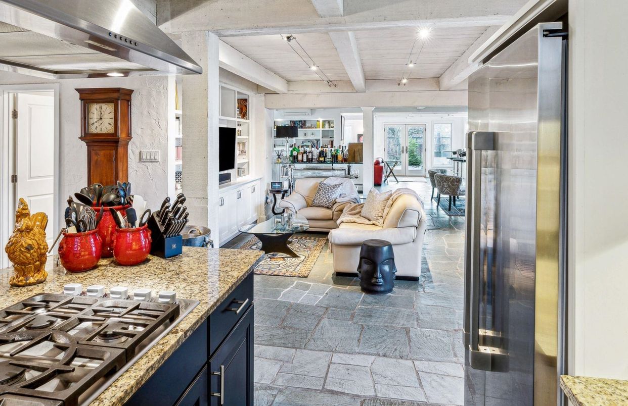 Interior, Kitchen, Living room, Recessed Lighting, Stainless Steel Appliances