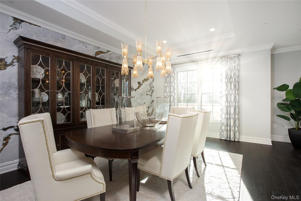 Chandelier, Dining room, Interior, Recessed Lighting, Wood Texture Flooring