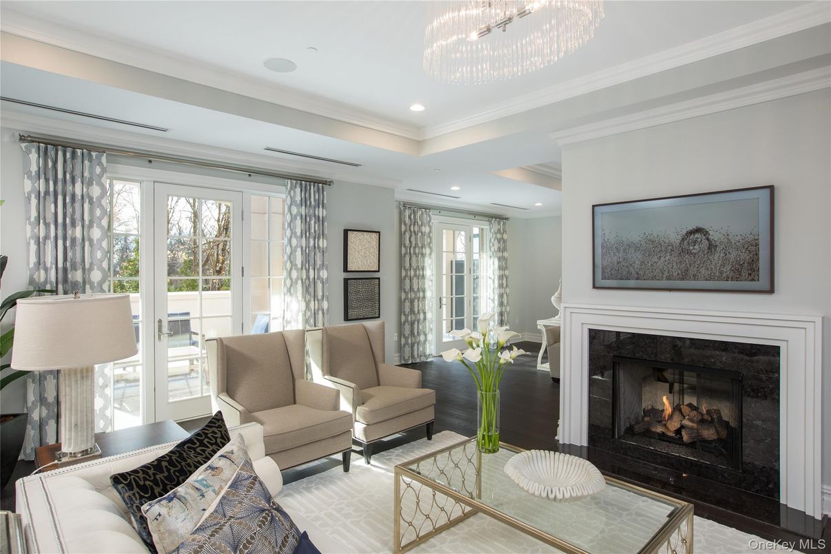 Chandelier, Fireplace, Interior, Living room, Recessed Lighting